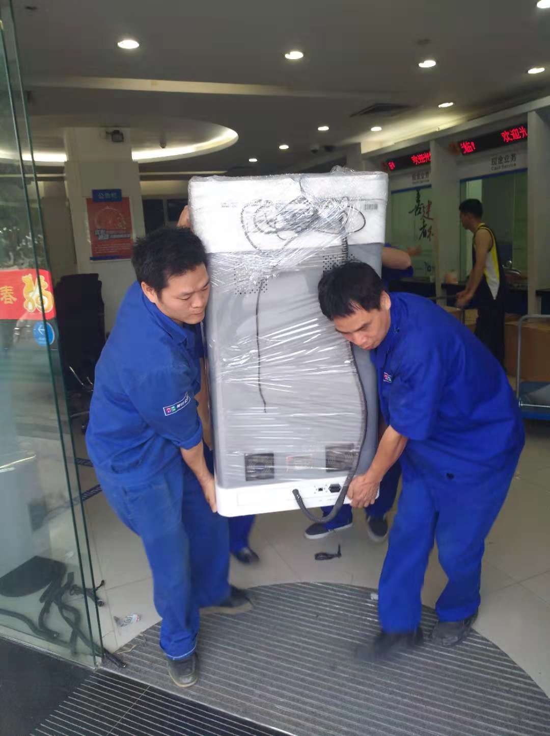 搬家公司专业搬家，为你省心，省力！